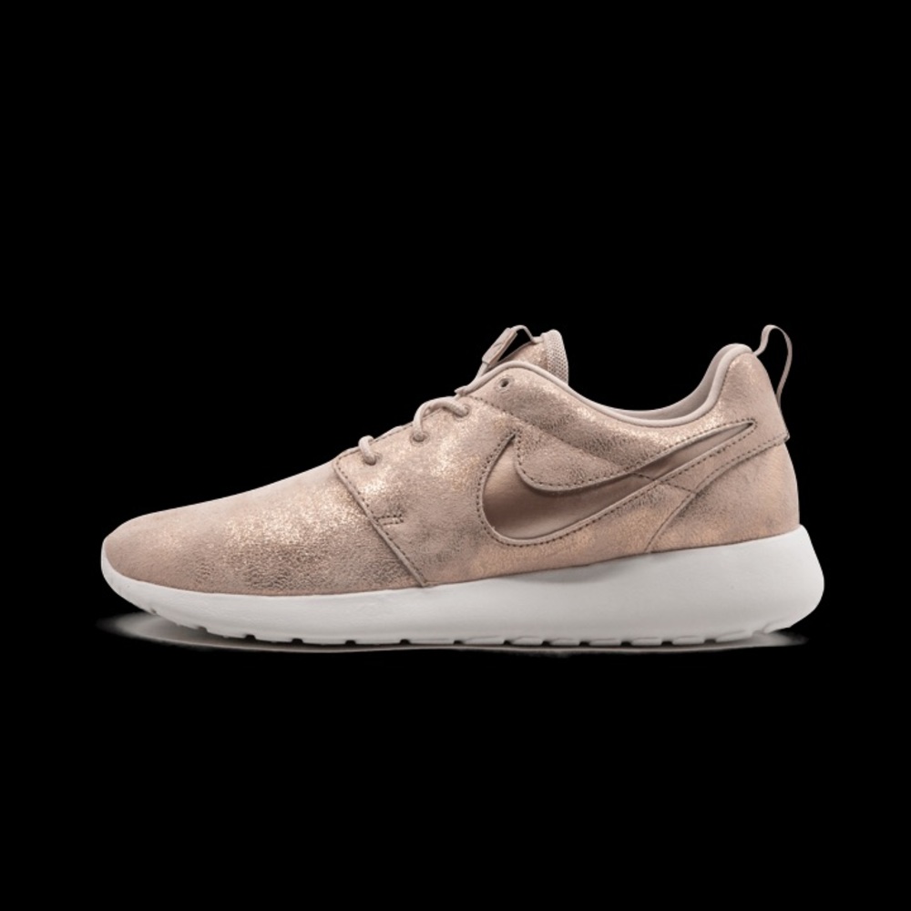 Nike Roshe One Sneakers Training Shoes Metallic - Picture 7 of 9